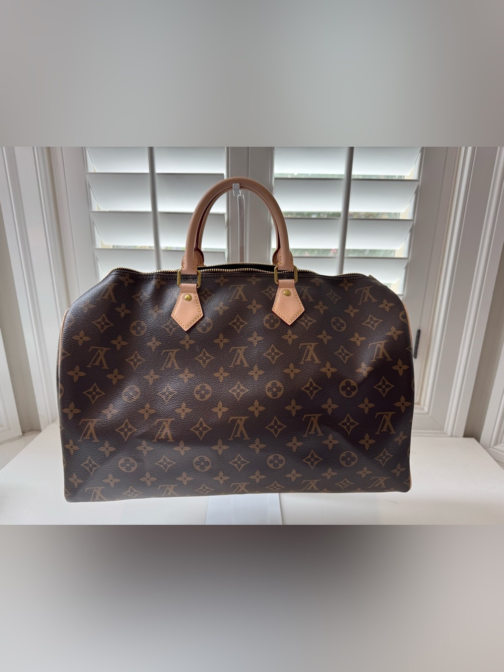 LUXE Speedy 40 Monogram Canvas Top Handle Bag w/ Lock